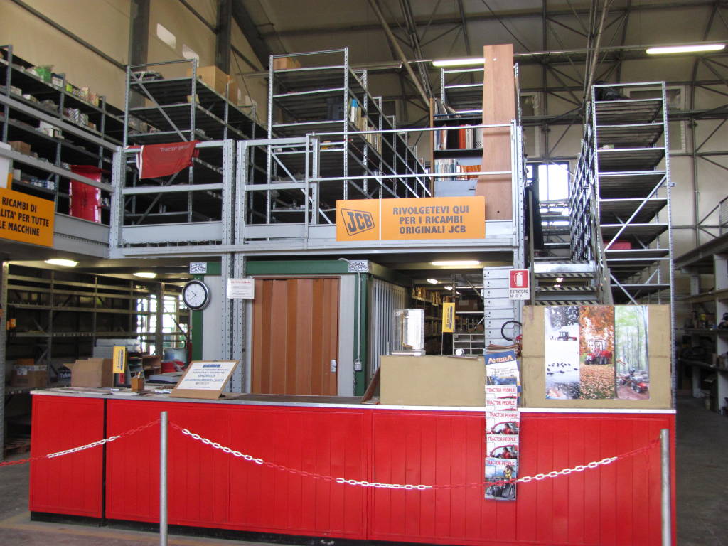 Magazzino JCB